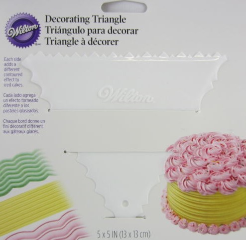 Wilton แผ่นปาดครีม ( Decorating Triangle ) Scraper