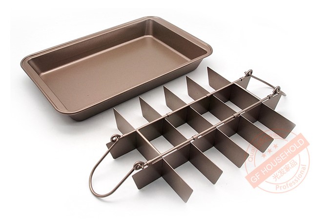 ชุดอบบราวนี่พร้อมตัดเป็นช่อง 18 ช่อง เทปล่อน อย่างดี ถอดก้นไม่ได้ Non-stick Bakeware